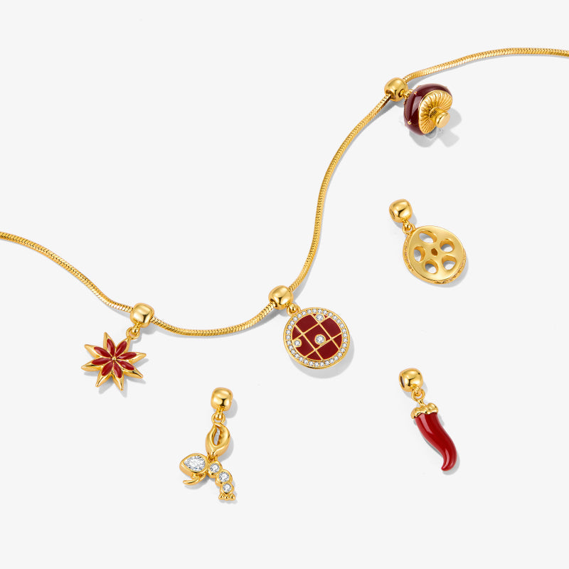 Red Hot Chili Charm — product and styling view 6